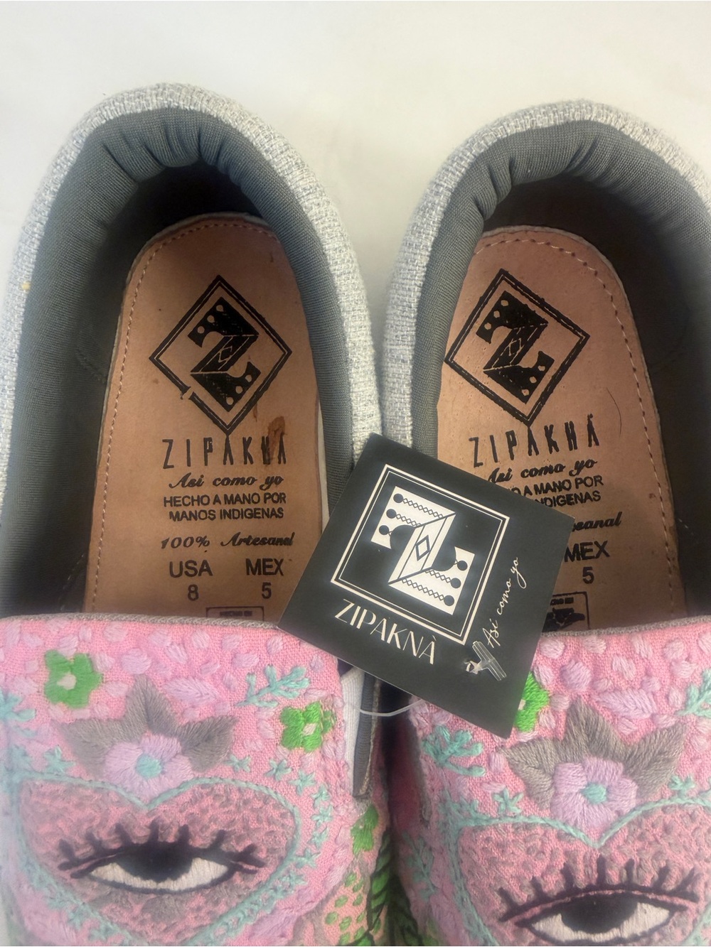 NWT, Zipakna Women’s Sneakers, Size 8. Pink embroidered with eye and butterfly. - Picture 2 of 7